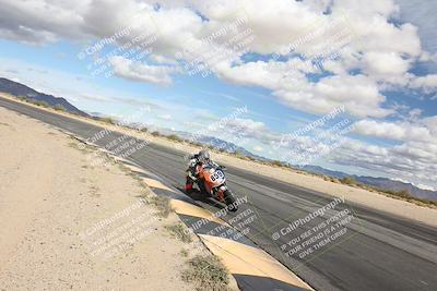 media/Nov-16-2025-Race Pace (Sun) [[8c5fa54630]]/Verified Riders/6-Turn 10 Inside (1145am)/